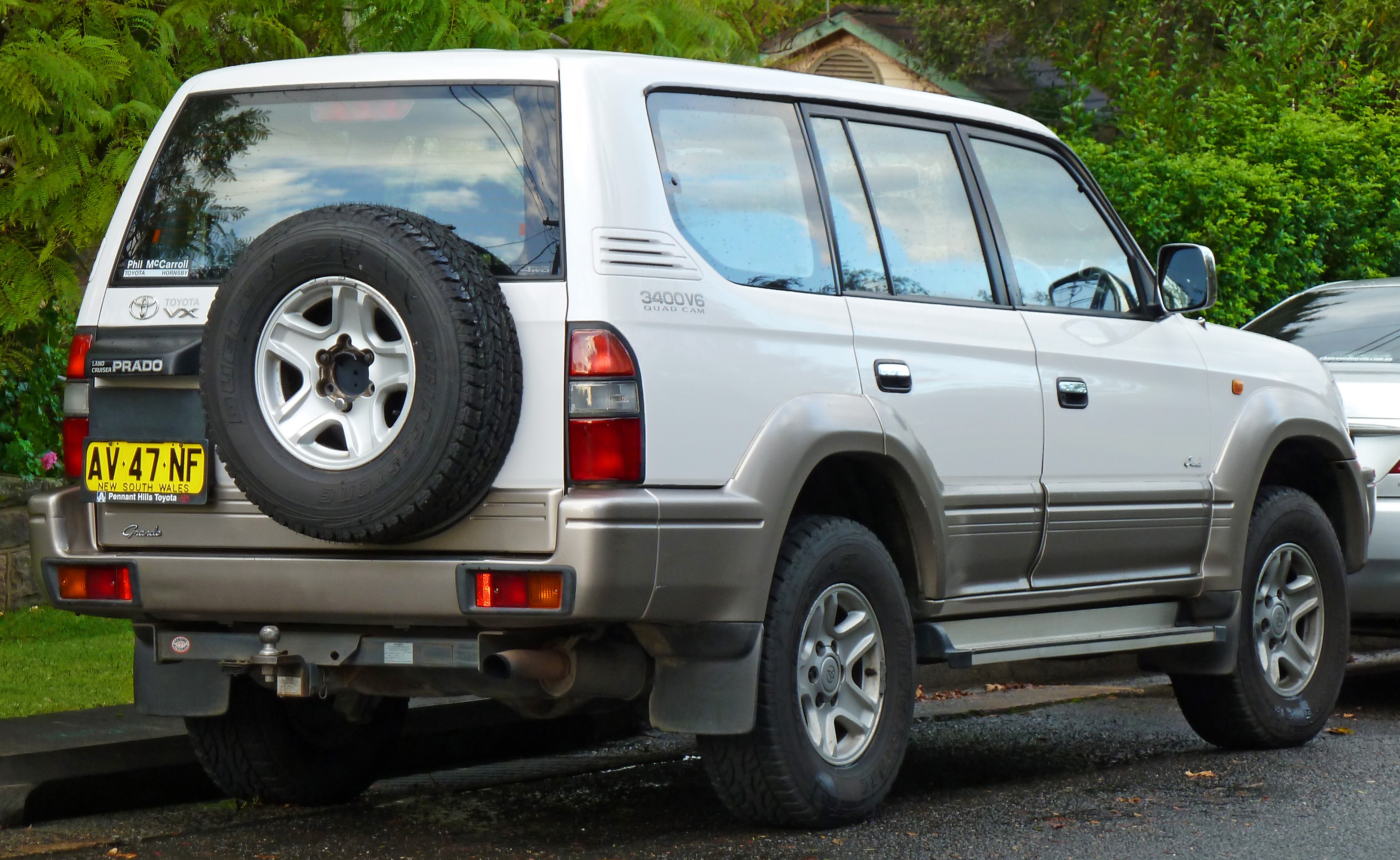 2005 TOYOTA LAND CRUISER